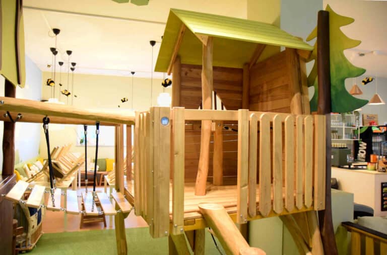Kletterhaus_Bruecke_Uebergang