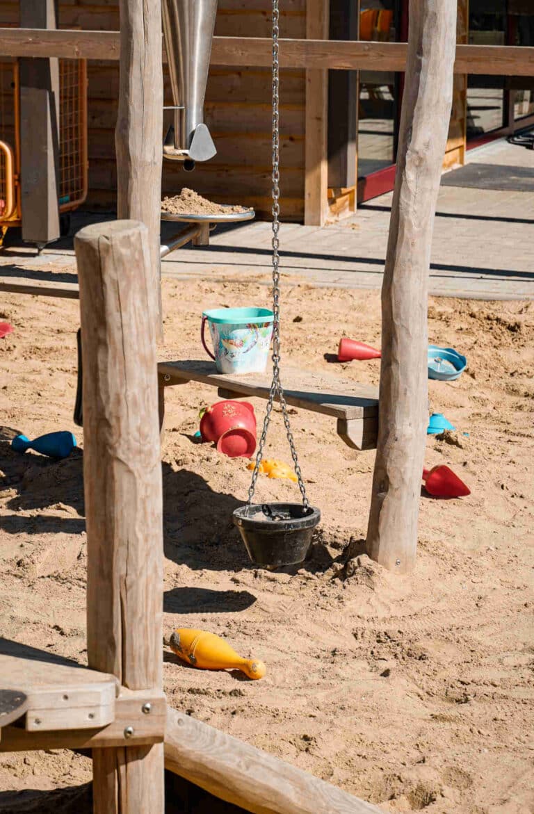 elldus_Sandspielplatz_schaukel