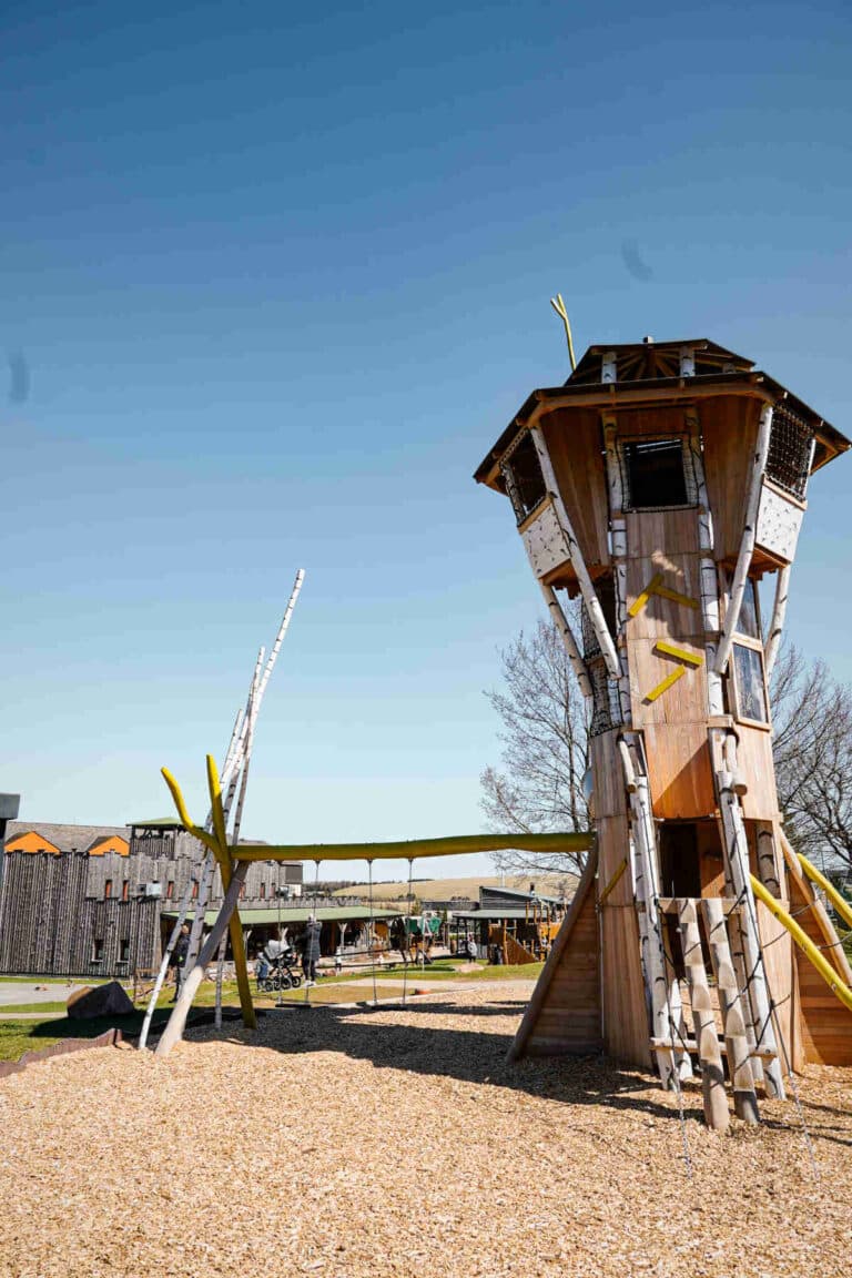 elldus_Spielplatz_Rutschenturm_komplett