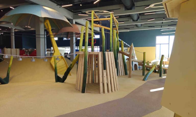Groemitz_indoor_spielplatz_schaufel2