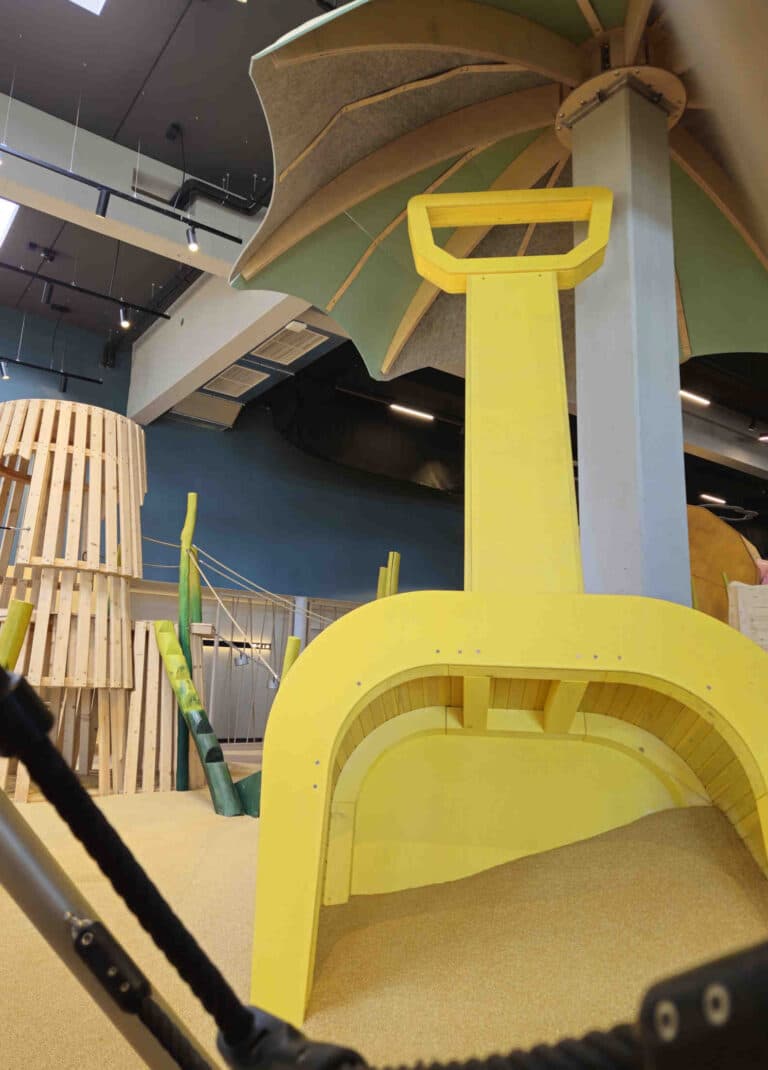 Groemitz_indoor_spielplatz_schaufel3